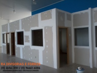 divisorias-drywall-em-guarulhos-eucatex-forros-pvc-isopor-vidro-madeira-divisoria-para-escritorio
